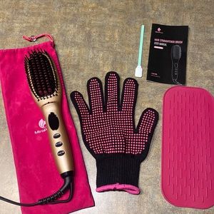 Micro pure hair straightener brush. 🎀